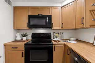 817 S Leithgow St, Philadelphia, PA 19147 - Photo 34