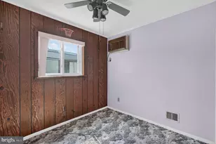 2419 S Woodstock St, Philadelphia, PA 19145 - Photo 14
