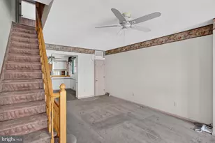 2419 S Woodstock St, Philadelphia, PA 19145 - Photo 4