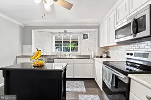 3021 Winchester Ave, Philadelphia, PA 19136 - Photo 12