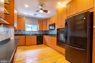 2223 S Colorado St, Philadelphia, PA 19145 - Photo 6