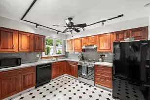 3465 W Queen Ln, Philadelphia, PA 19129 - Photo 8