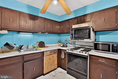7819 Venus Place, Philadelphia, PA 19153 - Photo 10