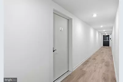 208 Vine Street #3E, Philadelphia, PA 19106 - Photo 2