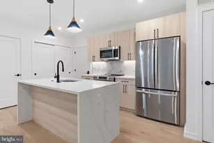 208 Vine St, Philadelphia, PA 19106 - Photo 1