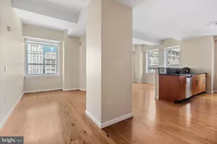 1425 Locust St, Philadelphia, PA 19102 - Photo 4