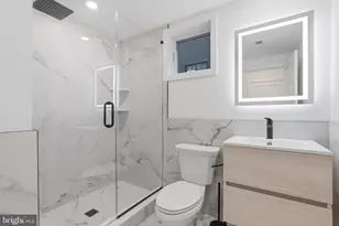 208 Vine St, Philadelphia, PA 19106 - Photo 10