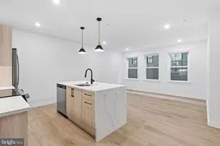 208 Vine St, Philadelphia, PA 19106 - Photo 4
