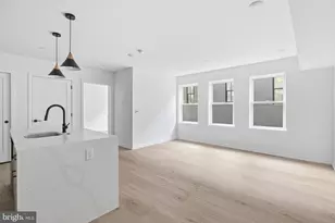 209 New St, Philadelphia, PA 19106 - Photo 8