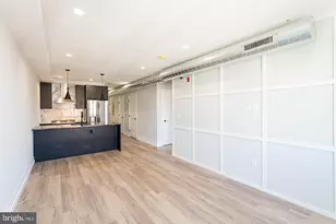 526 Brown St, Philadelphia, PA 19123 - Photo 2