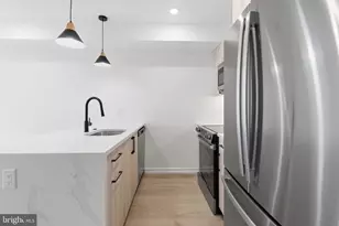209 New St, Philadelphia, PA 19106 - Photo 8