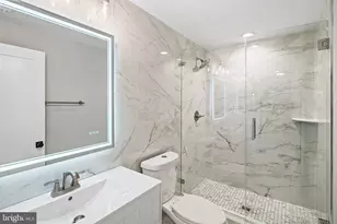 2053 E Cumberland St, Philadelphia, PA 19125 - Photo 10
