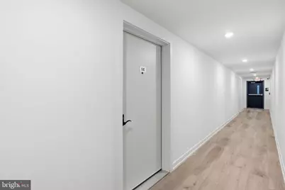 209 New Street #5E, Philadelphia, PA 19106 - Photo 2
