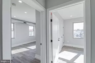 526 Brown St, Philadelphia, PA 19123 - Photo 10