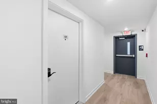 209 New St, Philadelphia, PA 19106 - Photo 2