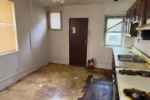 939 S 59th St, Philadelphia, PA 19143 - Photo 8