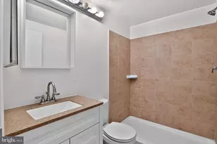 244 N 3rd St, Philadelphia, PA 19106 - Photo 26