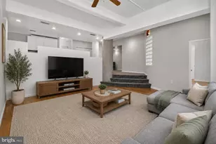 244 N 3rd St, Philadelphia, PA 19106 - Photo 1
