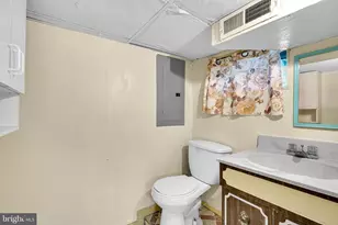 7424 Palmetto St, Philadelphia, PA 19111 - Photo 2