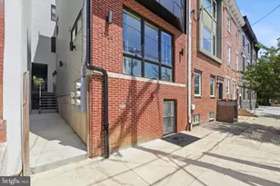 1729 Francis St, Philadelphia, PA 19130 - Photo 2