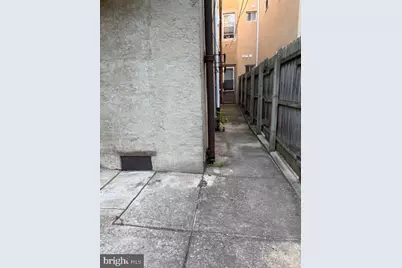 2026 Bainbridge Street #ONE REAR, Philadelphia, PA 19146 - Photo 6