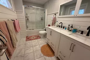 1211 Spruce St, Philadelphia, PA 19107 - Photo 4