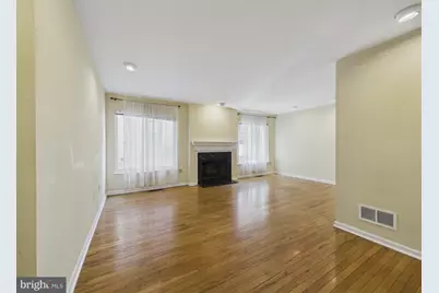 2036 Appletree Street, Philadelphia, PA 19103 - Photo 12