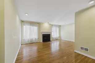 2036 Appletree St, Philadelphia, PA 19103 - Photo 12