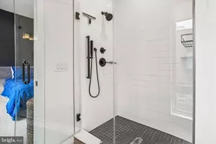3007 Sunrise Walk, Philadelphia, PA 19125 - Photo 20