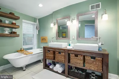 2226 Saint Albans Street, Philadelphia, PA 19146 - Photo 14