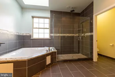 235 W Jefferson Street, Philadelphia, PA 19122 - Photo 16