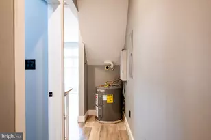 1239 N 19th St, Philadelphia, PA 19121 - Photo 10