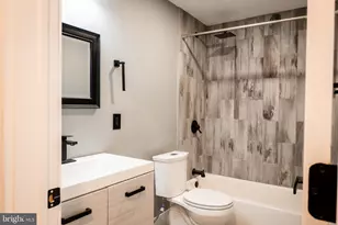 1239 N 19th St, Philadelphia, PA 19121 - Photo 22