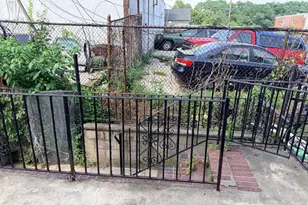 2511 S Millick St, Philadelphia, PA 19142 - Photo 14