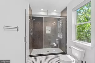 3024 Titan St, Philadelphia, PA 19146 - Photo 10
