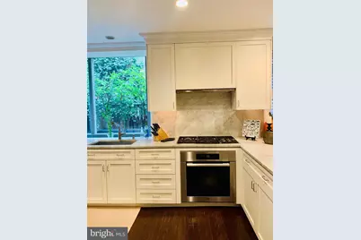 323 Pine Street #1F, Philadelphia, PA 19106 - Photo 8