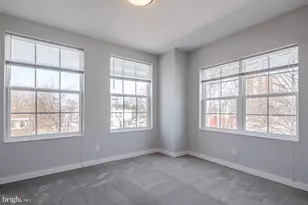 17 S 44th St, Philadelphia, PA 19104 - Photo 4