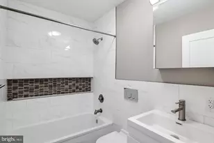17 S 44th St, Philadelphia, PA 19104 - Photo 8