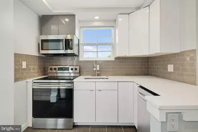 17 S 44th Street #UNIT 6, Philadelphia, PA 19104 - Photo 2