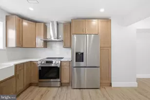 861 N 7th St, Philadelphia, PA 19123 - Photo 10