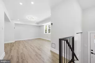 861 N 7th St, Philadelphia, PA 19123 - Photo 4