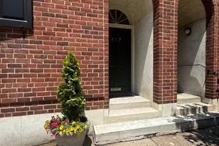 637 Spruce St, Philadelphia, PA 19106 - Photo 2