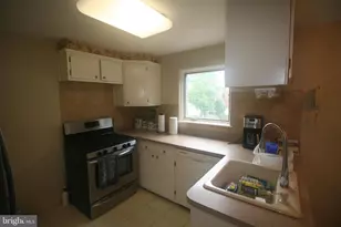 8513 Ferndale St, Philadelphia, PA 19111 - Photo 6
