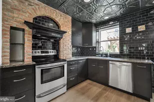 2019 Kimball St, Philadelphia, PA 19146 - Photo 8
