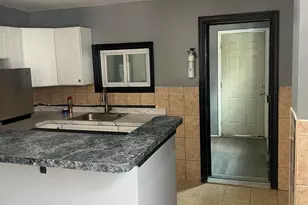2106 S Shields St, Philadelphia, PA 19142 - Photo 4