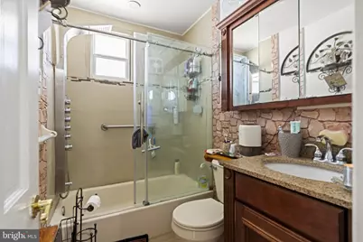 896 Pine Hill Rd, Philadelphia, PA 19115 - Photo 24