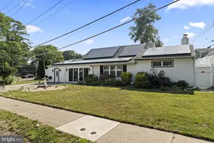 896 Pne Hl Rd, Philadelphia, PA 19115 - Photo 1