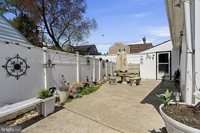 896 Pine Hill Rd, Philadelphia, PA 19115 - Photo 28