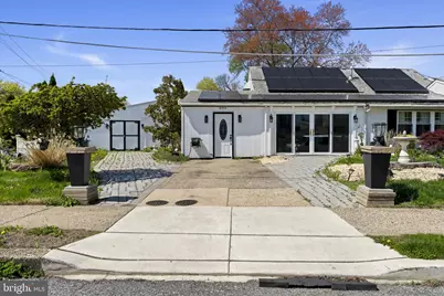 896 Pine Hill Rd, Philadelphia, PA 19115 - Photo 2