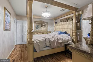 896 Pne Hl Rd, Philadelphia, PA 19115 - Photo 22